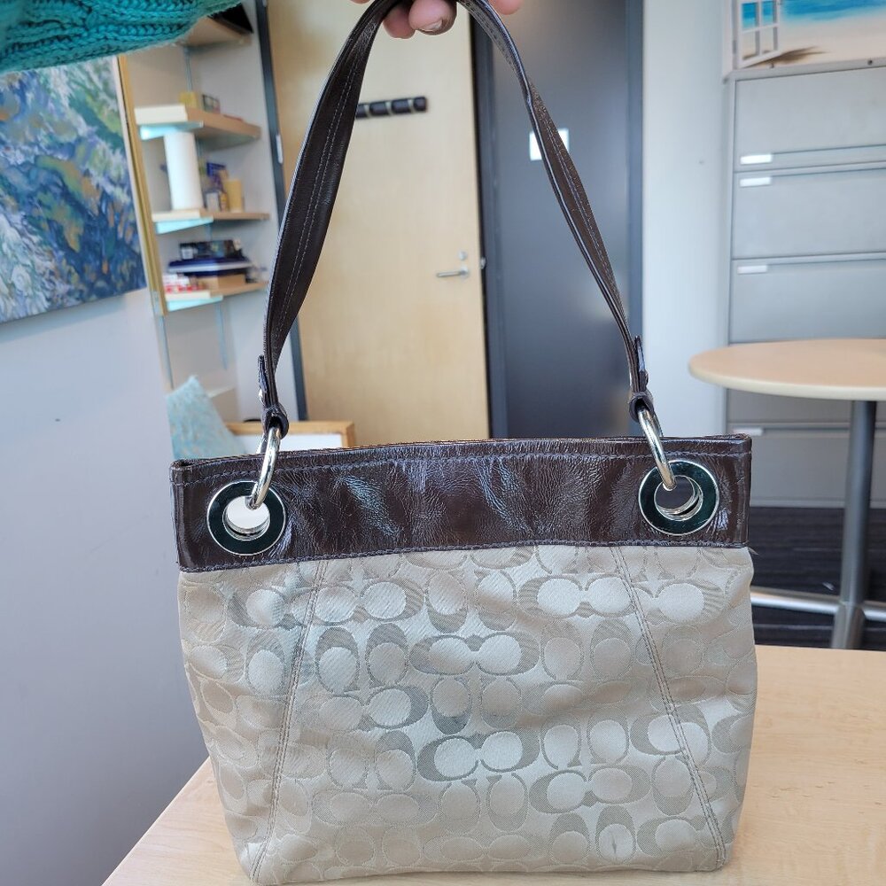 Coach handbag - Picture 3 of 9